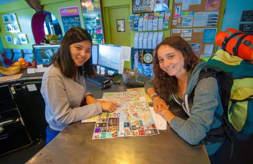 Downtown Victoria Hostel | Ocean Island Inn | Backpackers | Suites