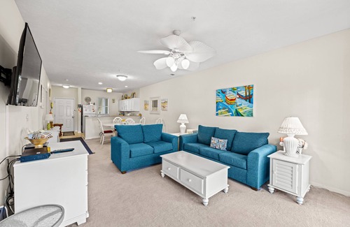 Ocean Drive Condo | Ocean Keyes 3622 - Bedroom Condo - Walk to Beach - Screened In Porch