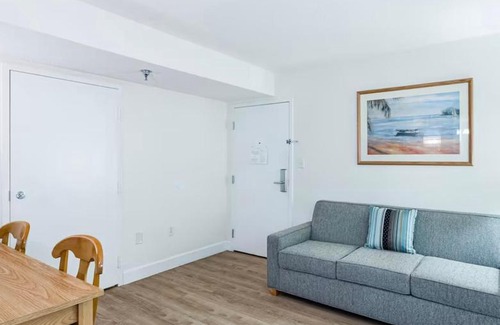 Northeast Virginia Beach Apartment | Ocean Keys Resort