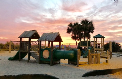 Surfside Beach House | OCEAN LAKES FAMILY CAMPGROUND W/GOLF CART, LINENS, EXTENDED WIFI & CABLE