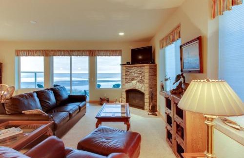 Gold Beach Apartment | Ocean Lover's Landing