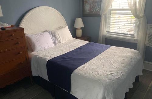 North End Hotel | Ocean Manor 1100 Inn