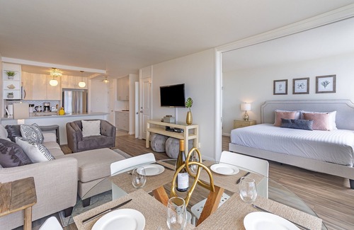 Waikiki Condo | Ocean-Marina and Fireworks Views at Ilikai Marina Short Stroll to the Beach