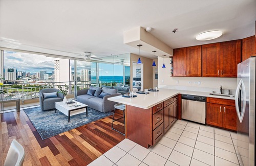 Waikiki Condo | Ocean-Marina Views PH at Ilikai Hotel by the Beach w/Full Kitchen & Free WiFi