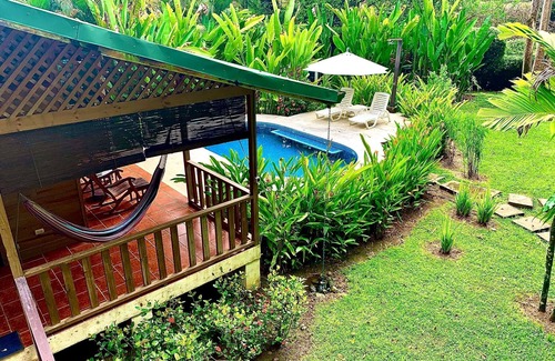 Uvita House | Ocean Melody 2 - Fully Equipped, Walking Distance from Beaches, Garden and Pool!