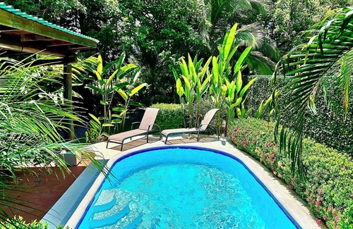 Uvita House | Ocean Melody.Fully Equipped, Walking Distance From Beaches, Garden and Pool!