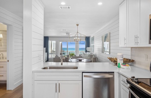 Sunnyside House | "Ocean Memories" Sleeps 4-Ocean Views