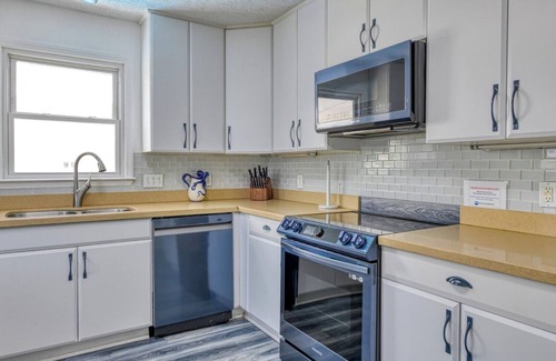 Inlet Harbour House | Ocean Mist - 7 bed, 5 bath, oceanfront home with pool