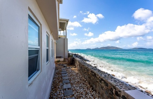 West End Condo | Ocean Mist - AppleSurf! Beachfront one bedroom in Apple Bay