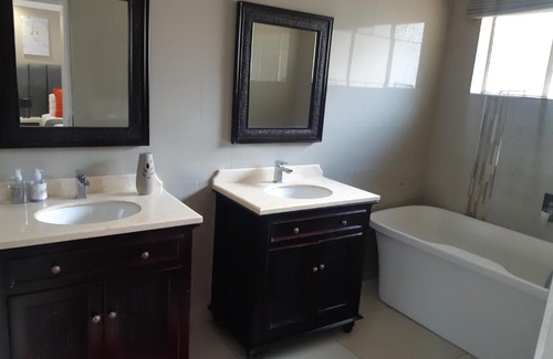 Pretoria House | Ocean Motion day spa & lodge