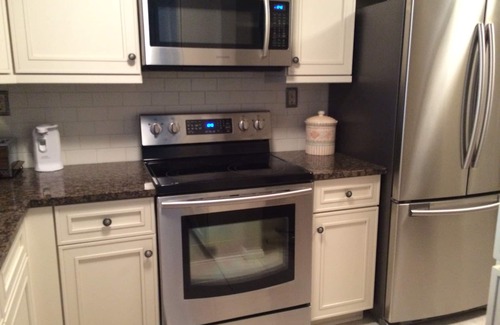 Hilton Head Island Condo | Ocean One 306 - Oceanside prime beach location, walk to shops,dining, remodeled