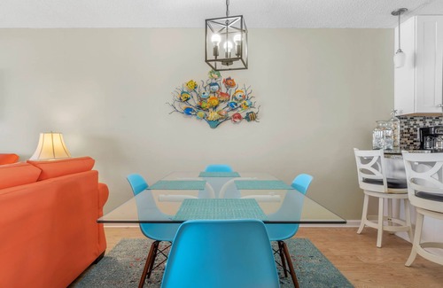 Sunnyside Condo | "Ocean Palms" 2 bedroom-Sleeps 6-Gulf Views