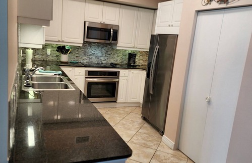 Navarre Beach Condo | Ocean Paradise 3br/3bth on the Sugar Sands of the Gulf w/2 Bch Chairs + Umbrella