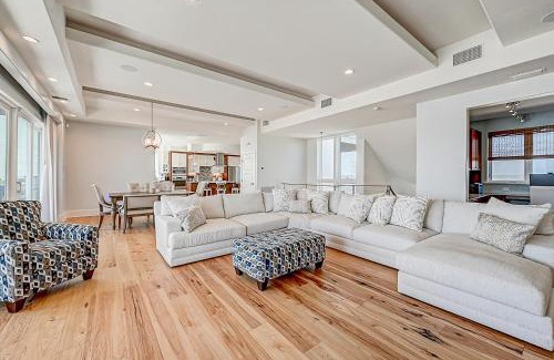 Crescent Beach House | Ocean Paradise