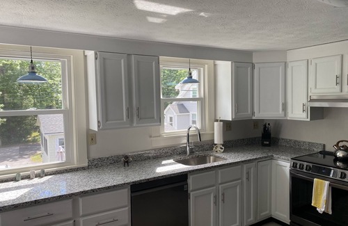 Ocean Park House | Ocean Park Unmatched Beauty, 6Bd 3Ba Remodel, A/C, Sleeps 12, 7min walk to beach