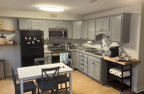 Ocean Park House | Ocean Park Unmatched Beauty, 6Bd 3Ba Remodel, A/C, Sleeps 12, 7min walk to beach