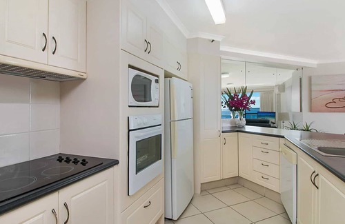 Coolangatta Apartment | Ocean Plaza 1467 - Coolangatta Beachfront - Min. 3 Night Stays!