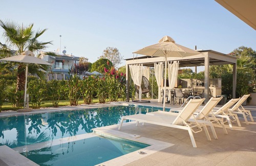 Pefkochori Villa | Ocean Private Villas - Villa Kirki - private heated pool/jacuzzi/barbecue