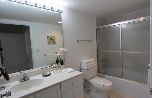 Sunny Isles Beach Apartment | Ocean Reserve Condo by FlatsAway