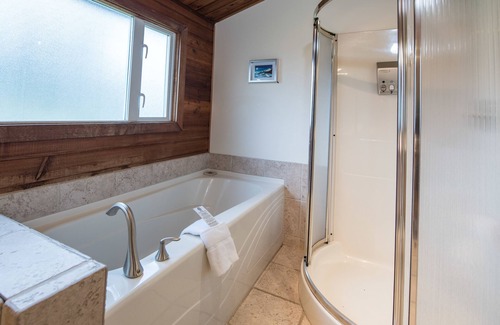Campbell River Hotel | Ocean Resort