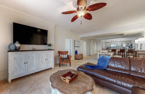 Long Beach Apartment | Ocean Ritz 601