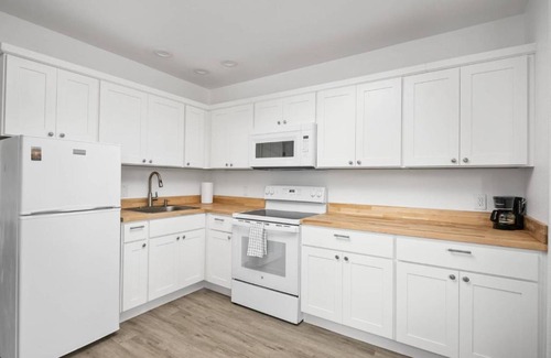 Rockaway Beach House | Ocean Rogue Inn Unit 8