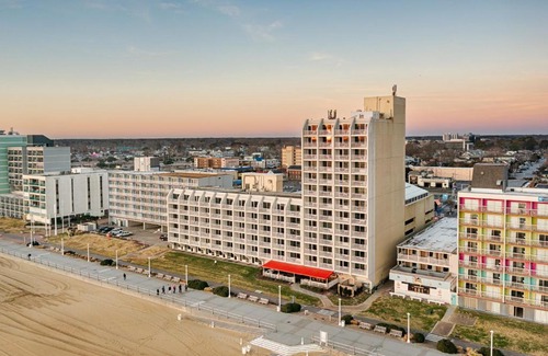 Northeast Virginia Beach Resort | Ocean Sands Resort, Oceanfront, Virginia Beach by Vacatia