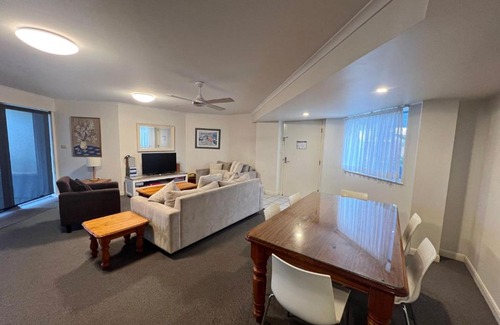 South West Rocks Apartment | Ocean Shores Apartment 13