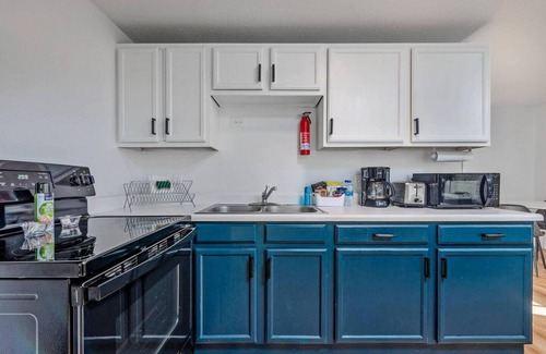 Ocean Shores Ski Chalet | Ocean Shores cozy chalet located within steps from the beach