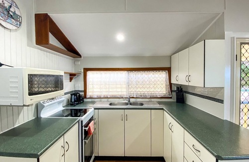 Traviston House | Ocean Shores (Whole House) - Riverfront - Pool - 2