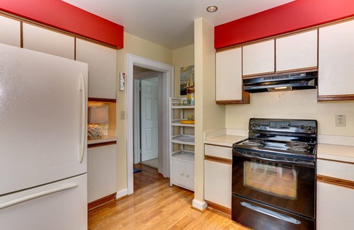 Northeast Virginia Beach Condo | Ocean side, North End, second floor, 2 bedroom condo