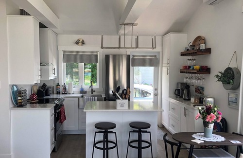 Chester Cottage | Ocean Side Retreat