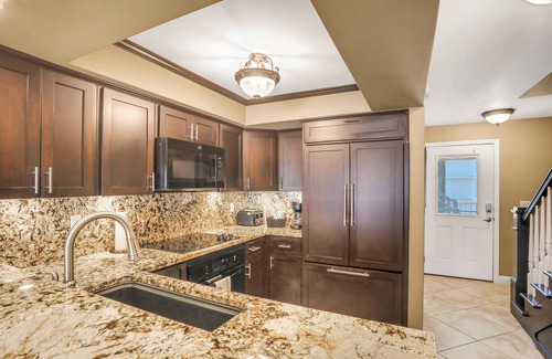 Crescent Beach Condo | Ocean Spray, Direct Beach Front, High End Vacation,Snow Bird Special WINTER 2025