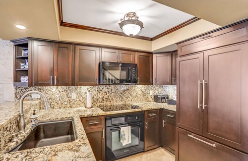 Crescent Beach Condo | Ocean Spray, Direct Beach Front, High End Vacation,Snow Bird Special WINTER 2025