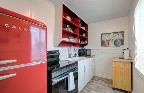Grayland Cabin | Ocean Spray Resort Cottage 8 by Grayland Beach