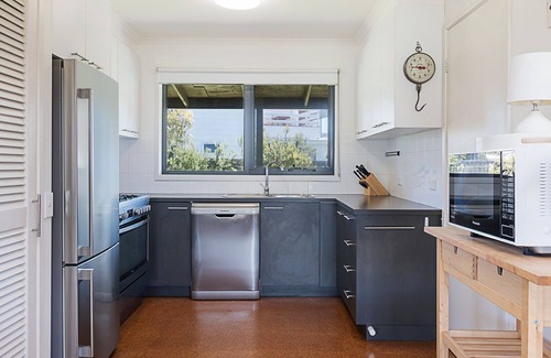 Port Fairy House | Ocean Spray Retreat - sitting just block from the Southern Ocean