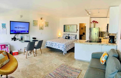 Lauderdale-by-the-Sea Apartment | Ocean View Paradise Beach Front