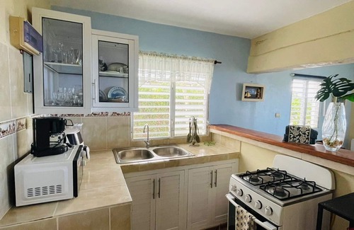 Las Terrenas House | Ocean view 1-bedroom house with AC, WiFi, and pool access in awesome Cabrera
