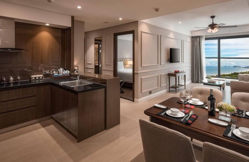 Son Tra Apartment | Ocean View 100m2 King Bed 20th Floor In Sheraton