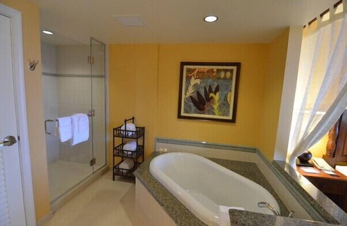 Waikiki Resort | Ocean View - 2 Bedroom - Hilton Hawaiian Village - The Lagoon Tower By HGVC - Full Resort Access