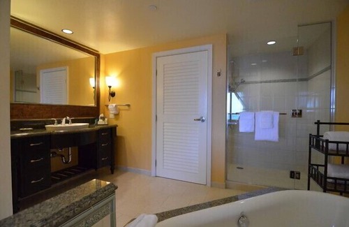 Waikiki Resort | Ocean View - 2 Bedroom - Hilton Hawaiian Village - The Lagoon Tower By HGVC - Full Resort Access
