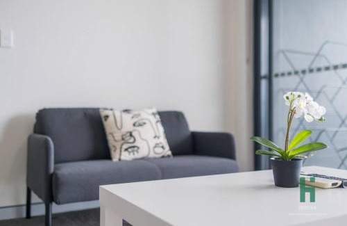Wollongong Apartment | Ocean View+2 Bedrooms plus Study@WollongongCBD