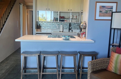 Kihei Condo | Ocean View 2BR top floor unit with Central AC, wifi