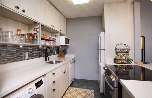 Kihei Condo | Ocean View 2BR top floor unit with Central AC, wifi