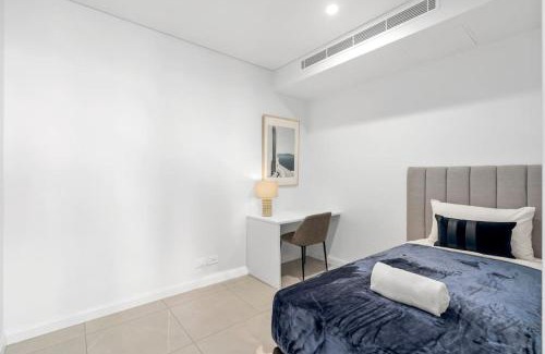 Surfers Paradise Apartment | Ocean view 3Bed apt in Surfers