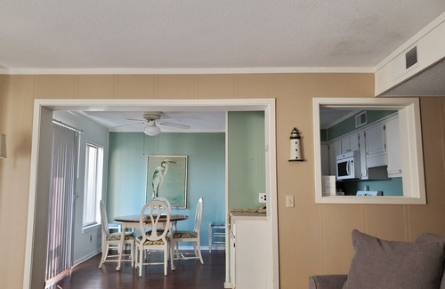 Folly Field Condo | Ocean View 3rd Floor Admirals Row Hilton Head Beach & Tennis 2BR/2BA Condo