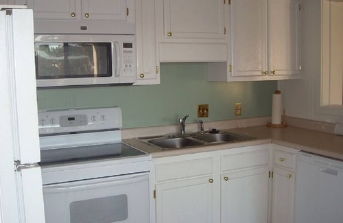 Folly Field Condo | Ocean View 3rd Floor Admirals Row Hilton Head Beach & Tennis 2BR/2BA Condo