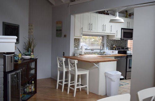 Ocean Beach House | OCEAN VIEW. 4 bedroom house plus loft in Ocean Beach.