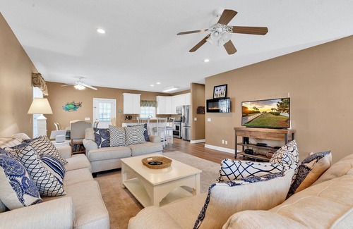 Cherry Grove Beach Cottage | Ocean View 4BR Private Home with Pool at 2901 Nixon Street. Sleeps 12
