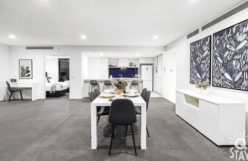 Surfers Paradise Apartment | Ocean View Apartment at Circle on Cavill - Q Stay